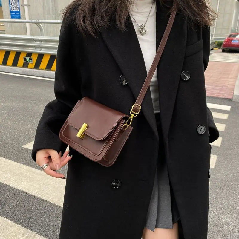 Fashion Shoulder Bag Women's Retro Shoulder Messenger Bag Raven’s Echo Hoodie