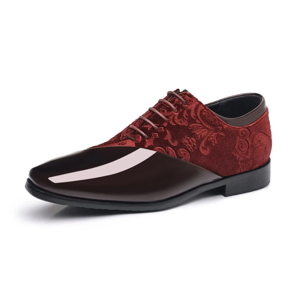 Shiny Business Pointed-toe Leather Shoes Raven’s Echo Hoodie