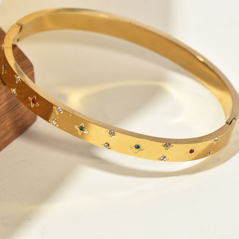 Retro Sunflower Diamond-Encrusted Bracelet Gold Polished Cuff