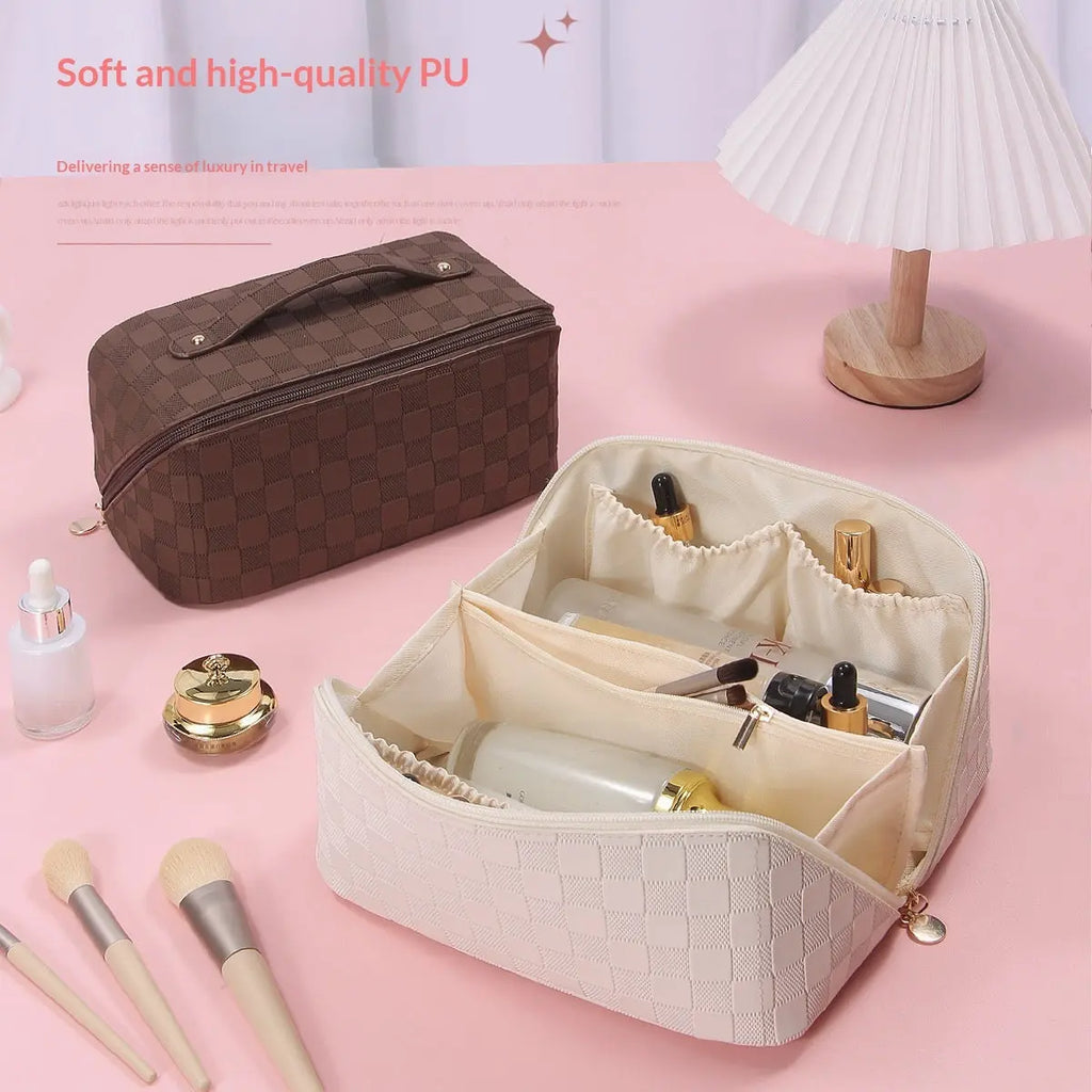 Large-Capacity Toiletry Bag Multi-Functional And Waterproof Raven’s Echo Hoodie