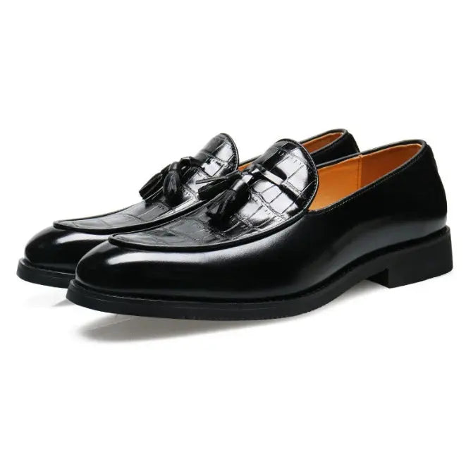 Mens Pointed-Toe British-Style Business-Casual Slip-On Leather Shoes Raven’s Echo Hoodie