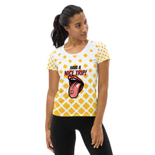 Load image into Gallery viewer, &quot;Bright Yellow T-Shirt: Perfect for Sunny Days!&quot;
