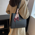 Womens Large-Capacity Commuter Shoulder Bag Raven’s Echo Hoodie