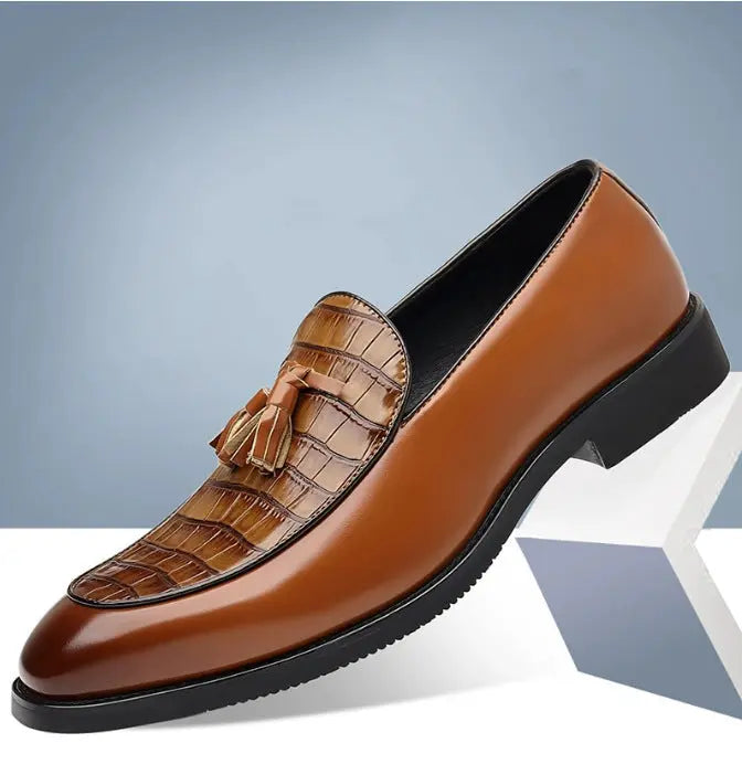 Mens Pointed-Toe British-Style Business-Casual Slip-On Leather Shoes Raven’s Echo Hoodie