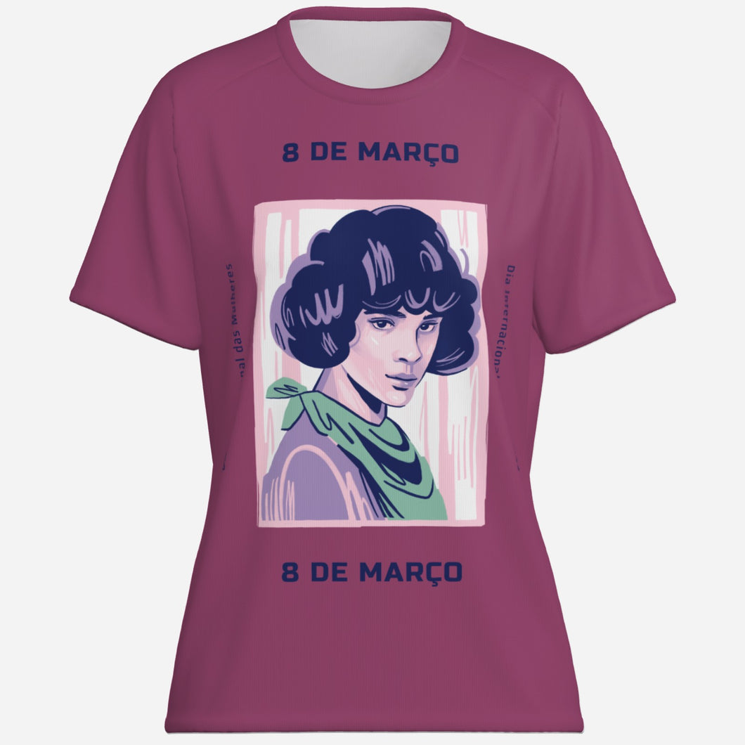 Versatile purple t-shirt ideal for travel and outdoor style